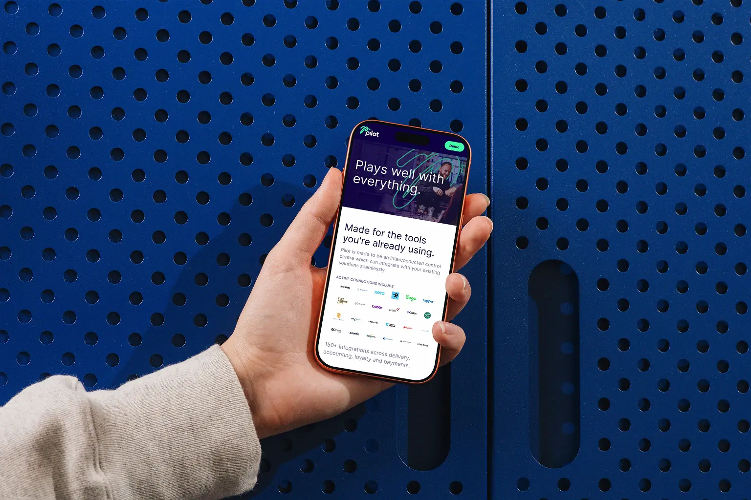 Pilot - mobile site in hand